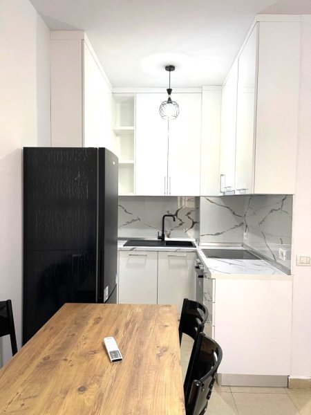 Tirane, jepet me qera apartament 1+1 Kati 6, 70 m² 500 € ( JEPET ME QERA SUPER APARTAMENT 1+1 NE 21 DHJETOR TEK GLOBE)