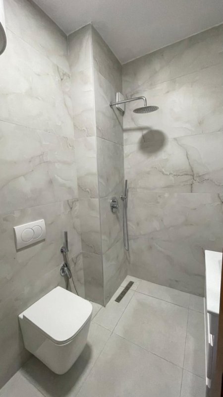 Tirane, jepet me qera apartament 1+1 Kati 6, 70 m² 500 € ( JEPET ME QERA SUPER APARTAMENT 1+1 NE 21 DHJETOR TEK GLOBE)