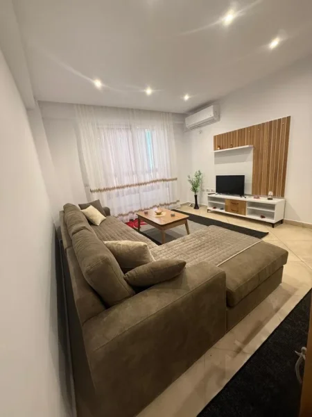 Tirane, jepet me qera apartament 2+1 Kati 6, 120 m² 550 € (Astir)