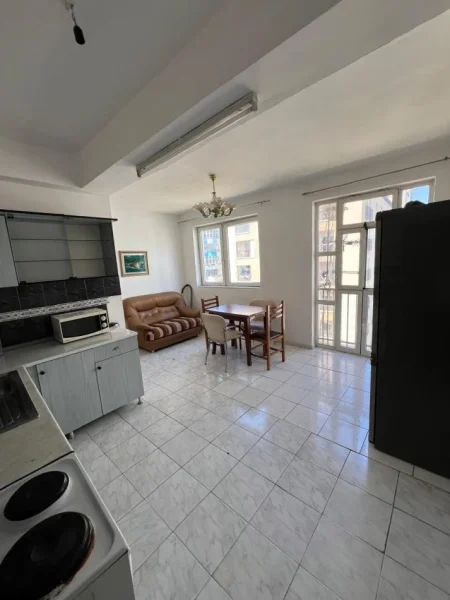 Tirane, jepet me qera apartament 2+1 Kati 5, 91 m² 500 € 