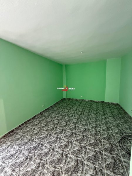 Tirane, shitet apartament 3+1+Ballkon Kati 3, 120 m² 269.000 € (ne Komun te Parisit, prane Kristal Center)