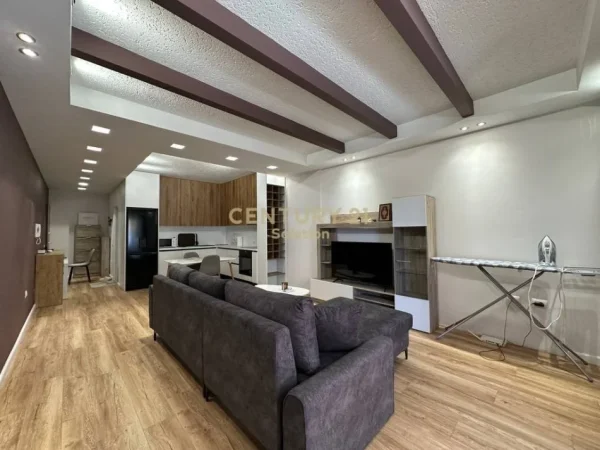 Tirane, jepet me qera apartament 1+1 Kati 3, 88 m² 600 € 