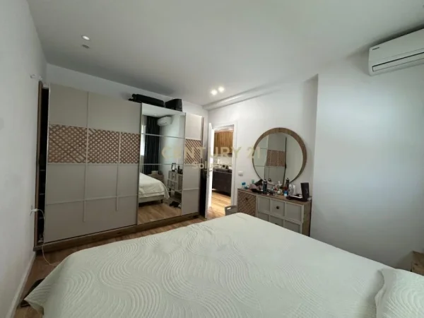 Tirane, jepet me qera apartament 1+1 Kati 3, 88 m² 600 € 