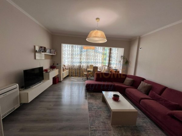 Tirane, jepet me qera apartament 2+1 , 99 m² 500 € (Fresk, Tiranë.)