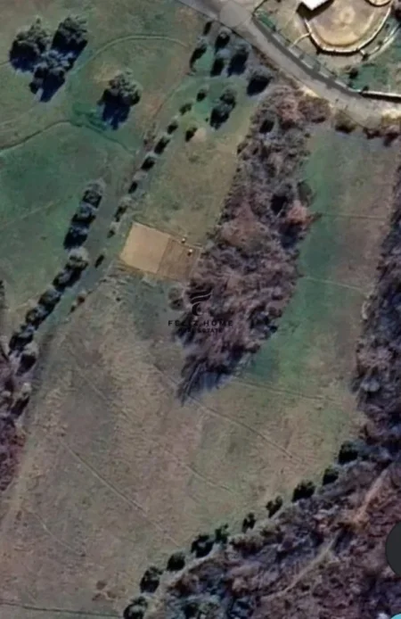 Tirane, shitet toke , 10.000 m² 1.000.000 € (PELLUMBAS)