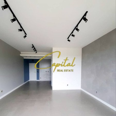 Tirane, jepet me qera dyqan Kati 0, 20 m² 900 € (RRUGA E DIBRES)