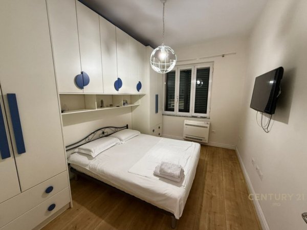 Tirane, jepet me qera apartament 2+1 Kati 4, 92 m² 750 € (Myslym Shyri)