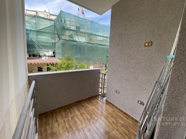 Tirane, jepet me qera apartament 2+1 Kati 2, 105 m² 650 € (Kodra e Diellit)