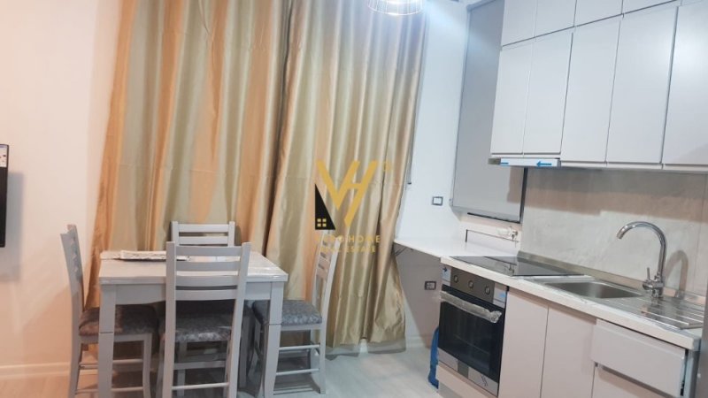 Tirane, jepet me qera apartament 1+1+Ballkon Kati 3, 65 m² 650 € (KOMUNA E PARISIT)