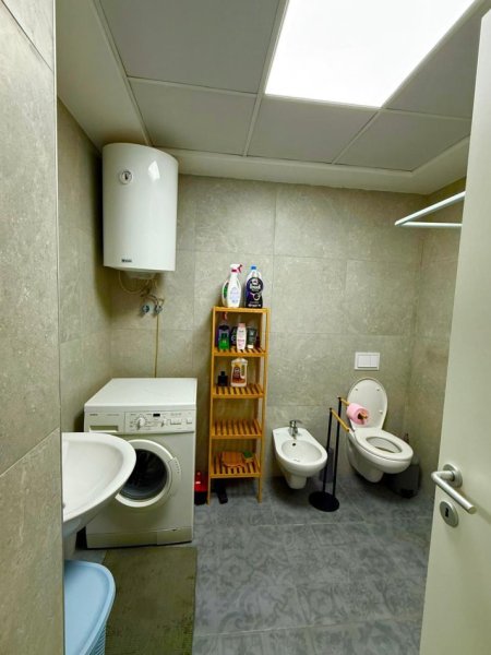 Tirane, jepet me qera apartament 2+1+Ballkon Kati 4, 96 m² 750 € (Don BOSKO)