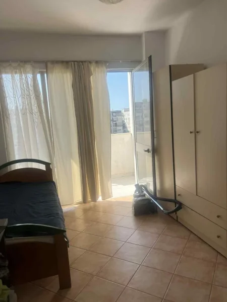 Tirane, jepet me qera apartament 2+1+Ballkon Kati 5, 96 m² 400 € (ASTIR AFER SANTANA)