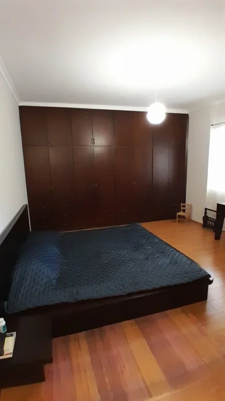 Tirane, jepet me qera apartament 2+1+Ballkon , 155 m² 1.500 € (Rr. Pjeter Bogdani)