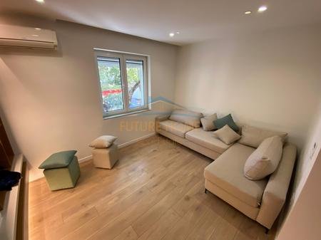 Tirane, jepet me qera apartament 1+1 Kati 8, 66 m² 400 € (Kompleksi Mangalem)