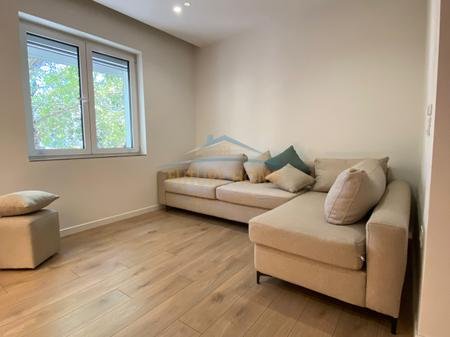 Tirane, jepet me qera apartament 1+1 Kati 8, 66 m² 400 € (Kompleksi Mangalem)