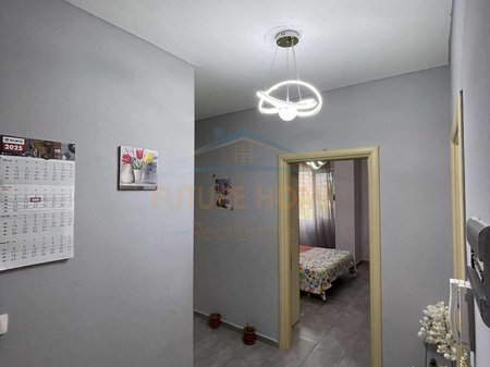 Tirane, jepet me qera apartament 1+1 Kati 2, 70 m² 380 € (PRANE ARC HOTEL)