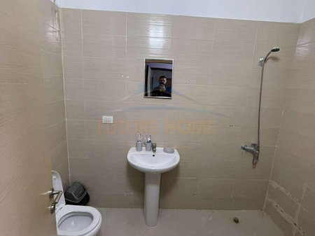 Tirane, jepet me qera apartament 1+1 Kati 2, 70 m² 380 € (PRANE ARC HOTEL)