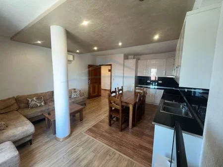 Tirane, jepet me qera apartament 2+1 Kati 4, 105 m² 460 € (SHKOLLA KICO BLUSHI)