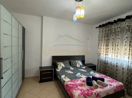Tirane, jepet me qera apartament 2+1 Kati 5, 115 m² 500 € (Unaza e re)