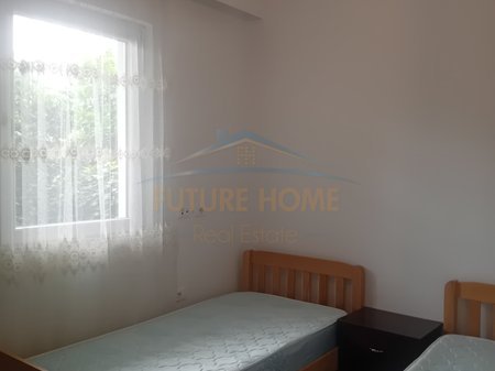 Tirane, jepet me qera apartament 1+1 Kati 1, 92 m² 350 € (Rruga 5 maji)