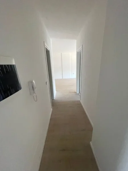 Tirane, jepet me qera zyre Kati 4, 100 m² 600 € (Don Bosko)