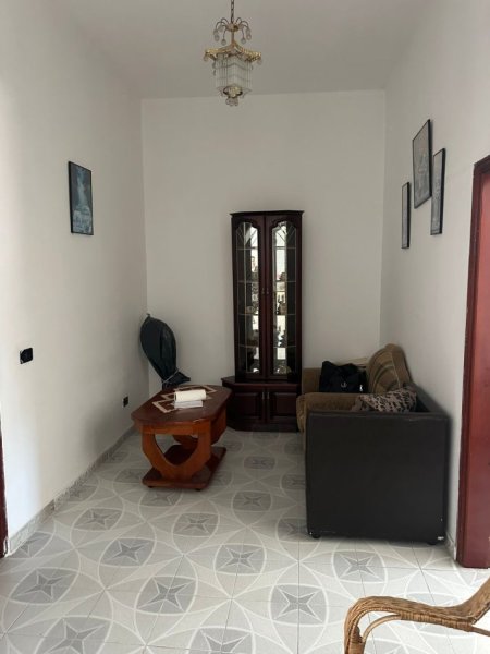 !Dhene! Durres, jepet me qera shtepi 3+1+Ballkon , 70 m² 300 € (Rr. Sefer Efendiu)