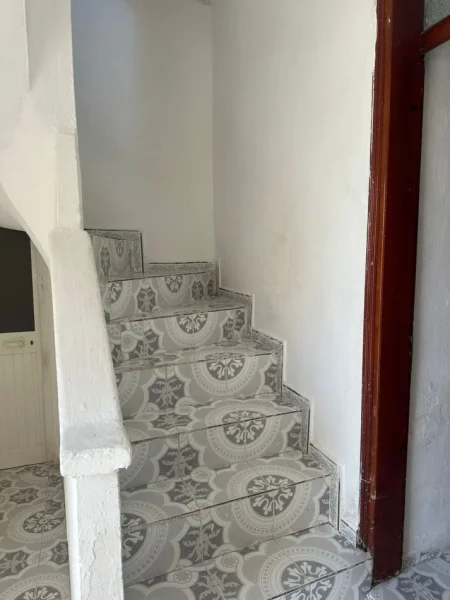 !Dhene! Durres, jepet me qera shtepi 3+1+Ballkon , 70 m² 300 € (Rr. Sefer Efendiu)