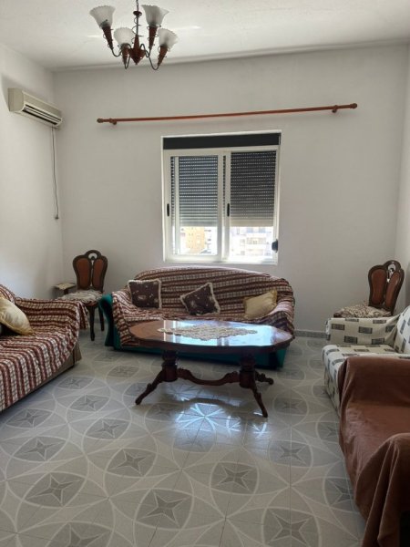 !Dhene! Durres, jepet me qera shtepi 3+1+Ballkon , 70 m² 300 € (Rr. Sefer Efendiu)