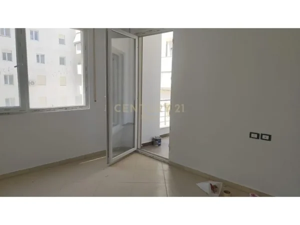 Tirane, shes apartament 2+1 Kati 2, 95 m² 142.000 € (Fresku)