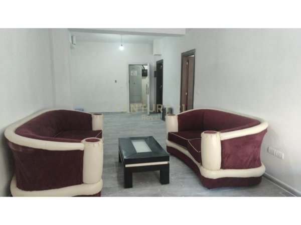 Tirane, shes apartament 1+1 Kati 1, 66 m² 77.000 € (Fresku)
