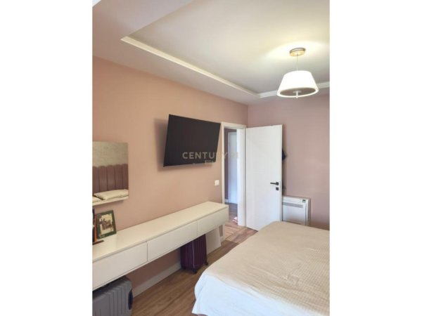 Tirane, jap me qera apartament 1+1 Kati 3, 62 m² 650 € (Ambasada Amerikane)
