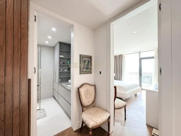 Tirane, jepet me qera apartament 2+1+Ballkon Kati 10, 120 m² 2.200 € (Liqeni)