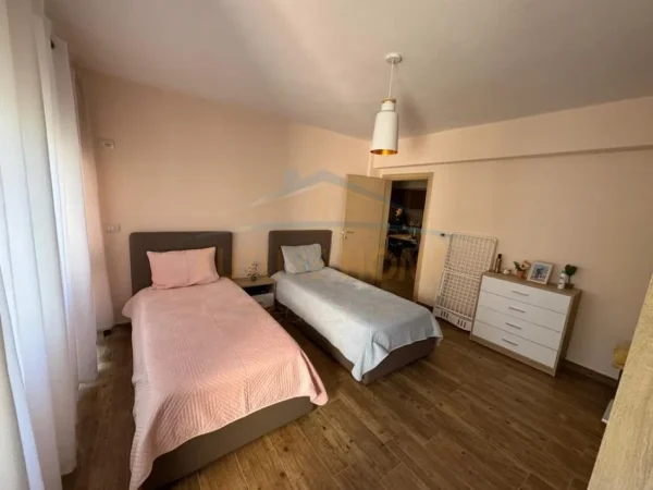 Vollga, shitet apartament 2+1 Kati 5, 85 m² 85.000 € (Durres)