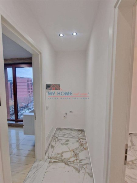 Tirane, jepet me qera zyre Kati 7, 60 m² 900 € (Rruga e Kavajes)