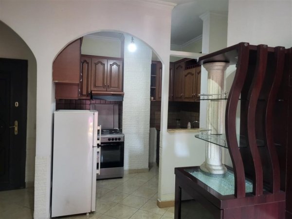 Tirane, jepet me qera apartament 2+1+Ballkon Kati 5, 70 m² 460 € (Rruga Loni Ligori)