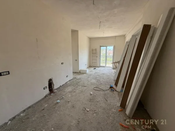 Tirane, shes apartament 1+1 Kati 2, 77 m² 117.300 € (Porta Tirana Re)
