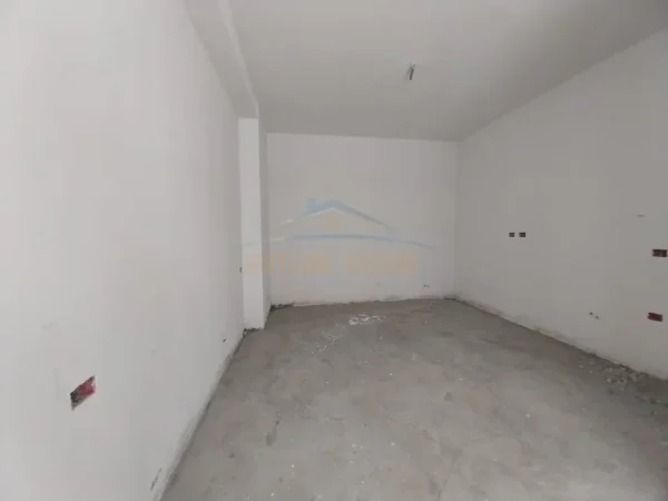 Tirane, shes apartament 2+1+Ballkon Kati 1, 93 m² 165.000 € 