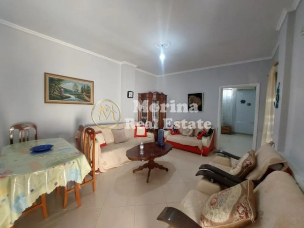 Tirane, jepet me qera shtepi 1+1 Kati 1, 55 m² 300 € (Porcelan)