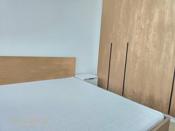 Tirane, jepet me qera apartament 2+1 Kati 5, 112 m² 1.200 € (Pazari i ri)