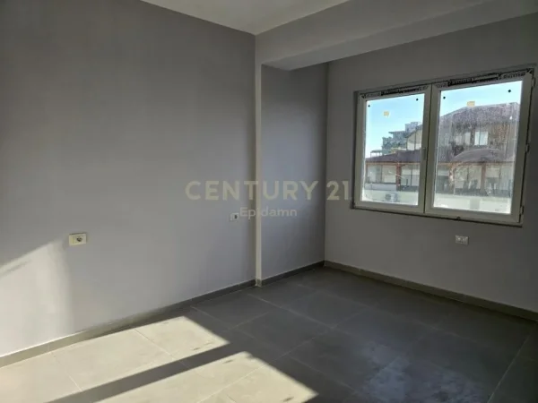 Durres, shes apartament 2+1 Kati 5, 80 m² 115.000 € (Golem)