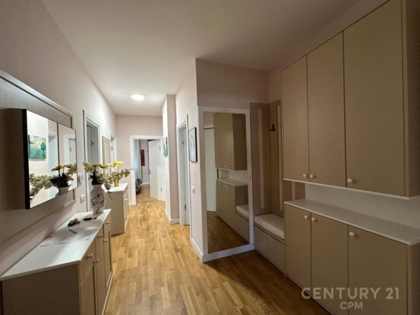Tirane, shitet apartament 2+1 Kati 6, 155 m² 415.000 € (Tek Shallvaret)
