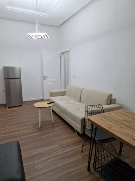 Tirane, shitet apartament 1+1+Aneks Kati 1, 84 m² 87.000 € (fresk)