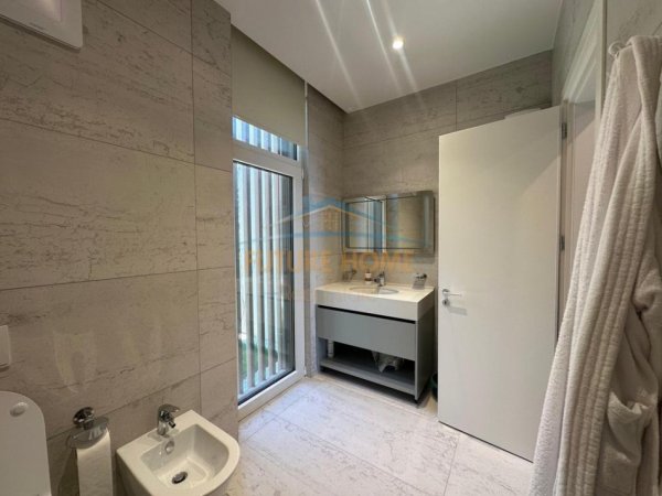 Vlore, shitet apartament 2+1+Ballkon , 91 m² 550.000 € 