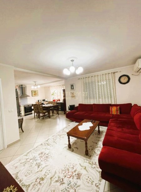 Tirane, shitet apartament 3+1+Aneks+Ballkon Kati 4, 123 m² 199.000 € 