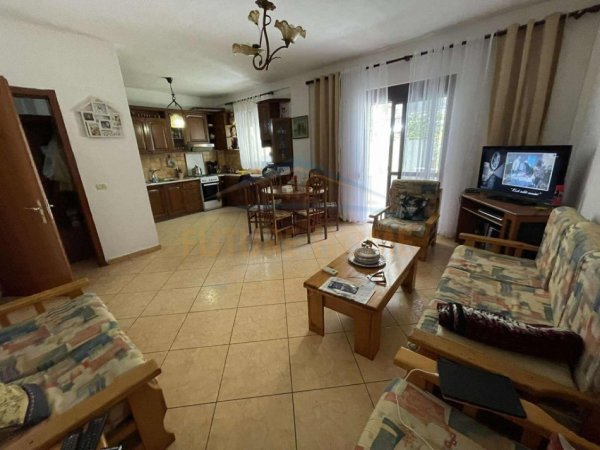 Tirane, shitet apartament 2+1 Kati 1, 106 m² 160.000 € (Komuna e Parisit)