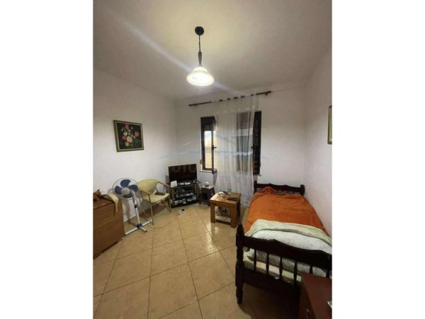 Tirane, shitet apartament 2+1 Kati 1, 106 m² 160.000 € (Komuna e Parisit)