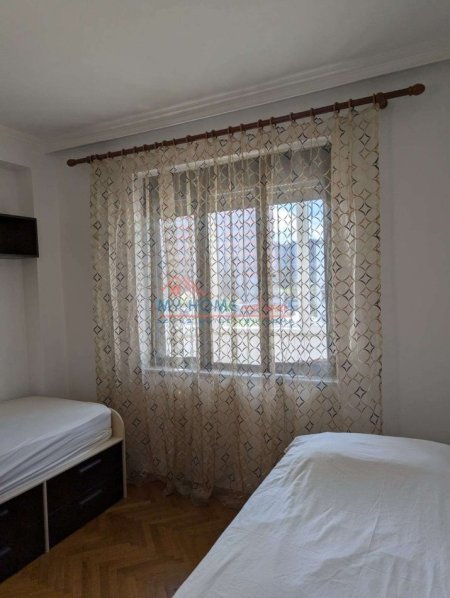 Tirane, jepet me qera apartament 2+1+Ballkon Kati 2, 90 m² 720 € (Rruga Dora D’Istria)