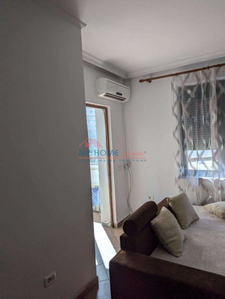 Tirane, jepet me qera apartament 2+1+Ballkon Kati 2, 90 m² 720 € (Rruga Dora D’Istria)