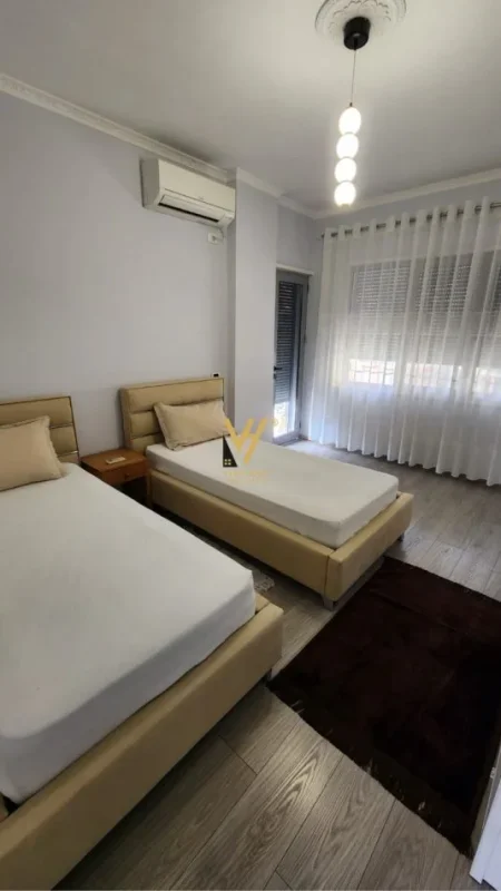 Tirane, jepet me qera apartament 3+1+Ballkon Kati 6, 130 m² 1.500 € (KOPESHTI ZOLOGJIK)