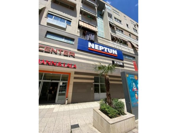 Tirane, jepet me qera apartament 2+1 Kati 2, 108 m² 500 € 
