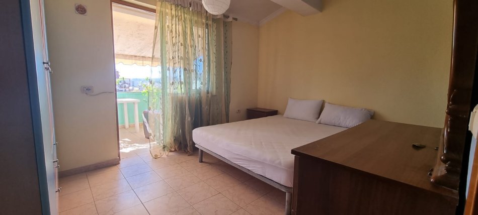 Tirane, jepet me qera apartament 2+1+Ballkon Kati 5, 130 m² 510 € (Rruga Kongresi i Manastirit)